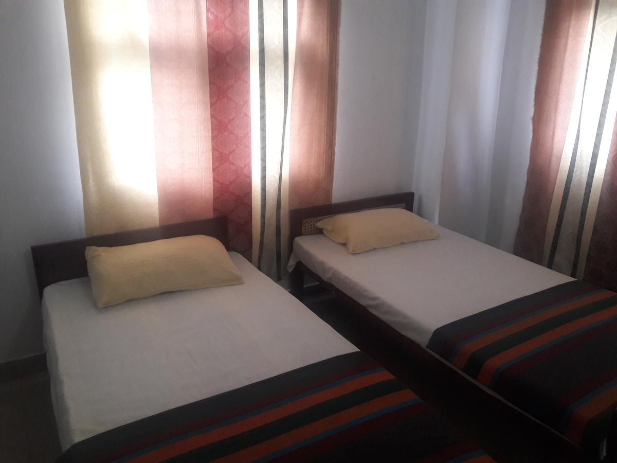 Mount View 11 Hotel Канди Екстериор снимка